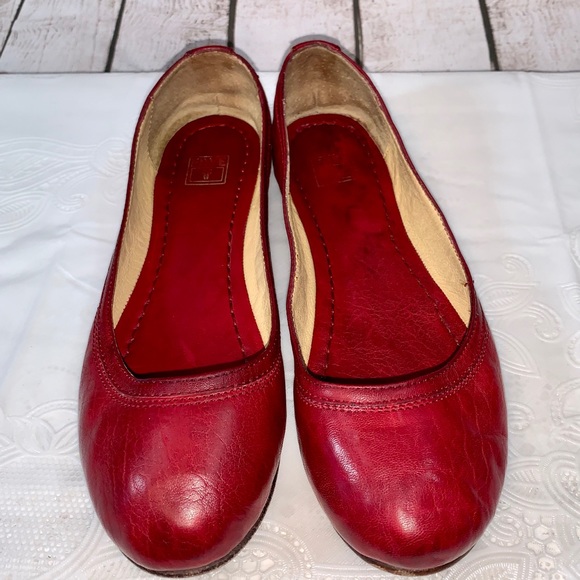frye red flats